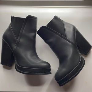 ASOS ANKLE BOOTS size 4